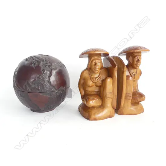 TURNED WOOD CIRCULAR BOX DIA170MM & PR CARVED FIGURAL WOOD BOOKENDS H180MM