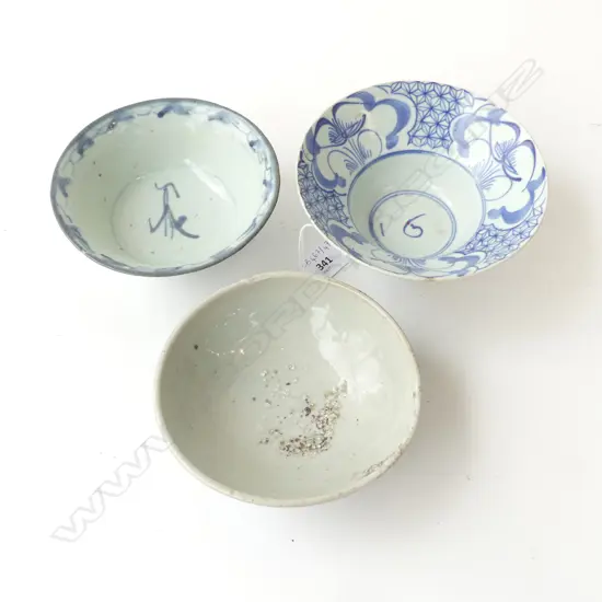3 ORIENTAL BOWLS 155mm dia 1 w. HAIRLINE