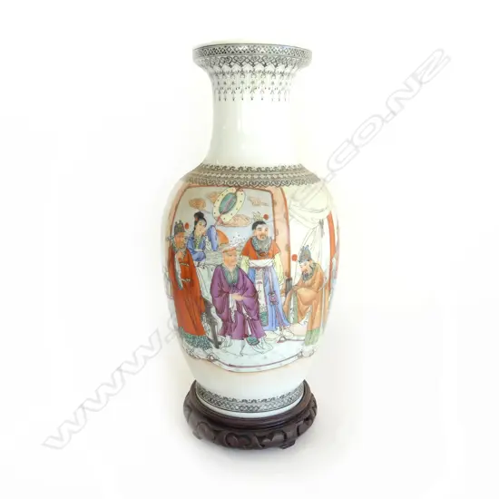 ORIENTAL VASE ON STAND H.390mm