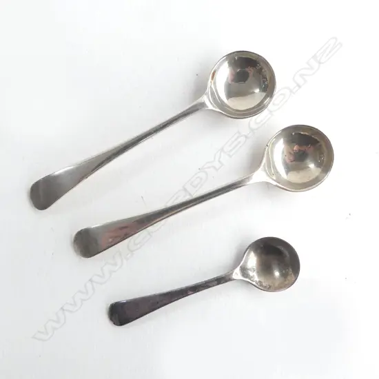 3 SILVER SALT SPOONS 16gms