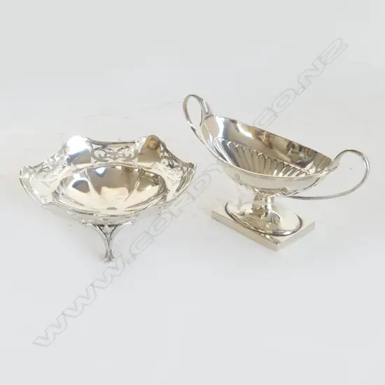 2 STG SILVER DISHES, 156gms