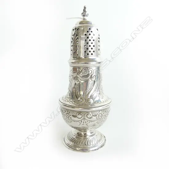 STG SILVER SUGAR SIFTER, LONDON 1900 H.165mm 145gms