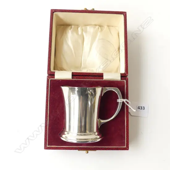 SILVER CHRISTENING MUG unengraved 110 gms. In original box