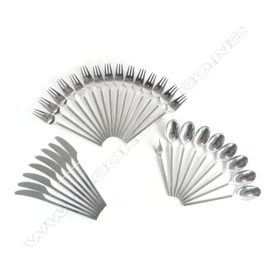 32 PCE LUNDTOFTE 'RONDO' STAINLESS STEEL CUTLERY, DENMARK...