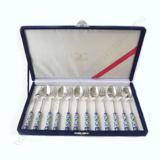 99% SILVER & 70% SILVER 12PC KOREAN FORK & SPOON SET WITH ENAMELED HANDLES, STAMPED ‘70% + 99%’, 236GRAMS, L.142MM