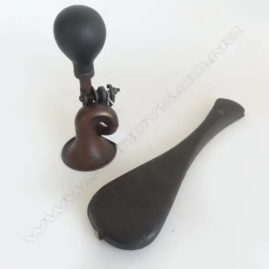 HORN + SCALES, CASED L.295mm