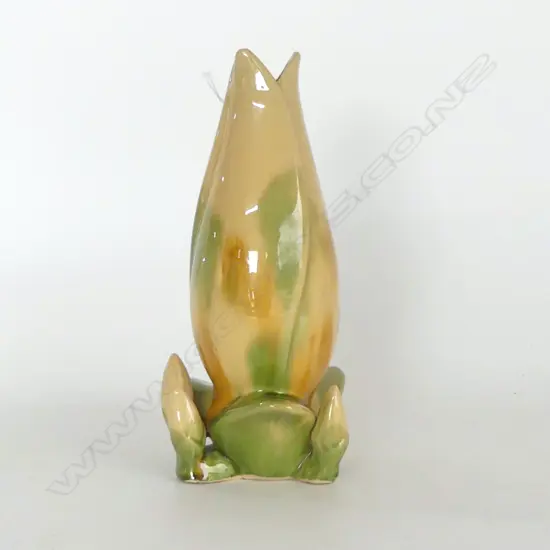 POTTERY TULIP VASE