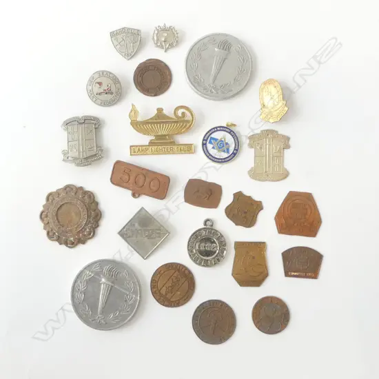 ASST VINTAGE BADGES & MEDALLIONS
