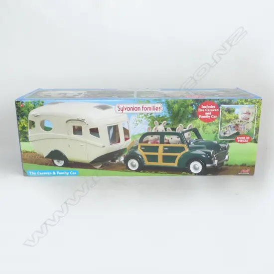 SYLVANIAN FAMILES CARAVAN & FAMILY CAR, boxed as new