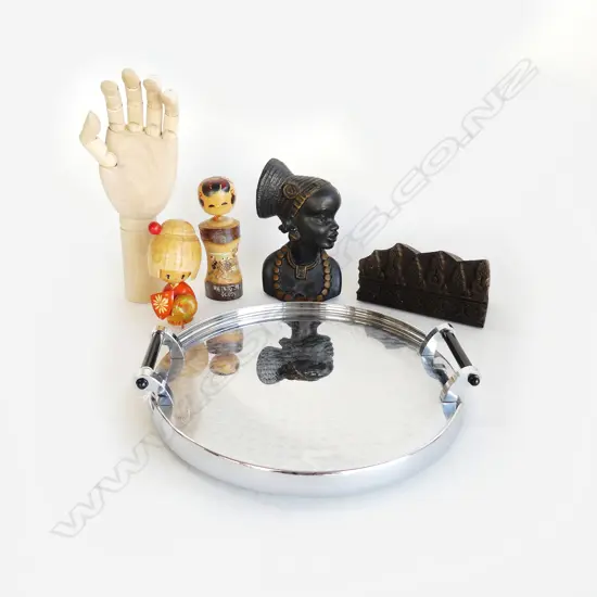6 PCES; WOODEN HAND, PRINTING BLOCK, AFRICAN WOMAN, 2 JAPANESE DOLLS, DECO TRAY 270mm dia
