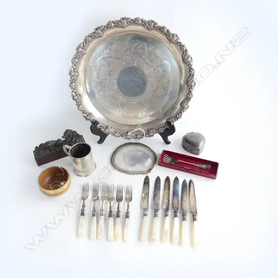 EP TRAY 6 COLLECTABLES & MOP HANDLED FRUIT KNIVES & FORKS SET