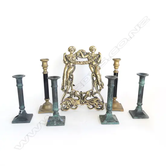 BRASS PHOTO FRAME H320MM & 3 PRS METAL CANDLESTICKS H240MM TALLEST