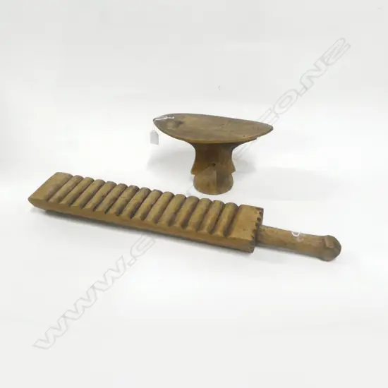VINTAGE TURAKANA HERDSMANS WOOD HEADREST H150MM & WOOD WASHBOARD L660MM
