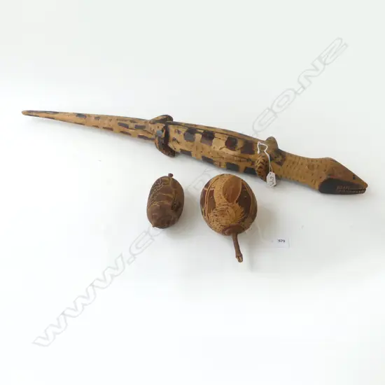 ABORIGINAL WOOD CARVED LIZARD L870MM & 2 CARVED NUTS L200MM