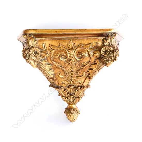 GILT WALL BRACKET (RESIN) 480x175x380mm