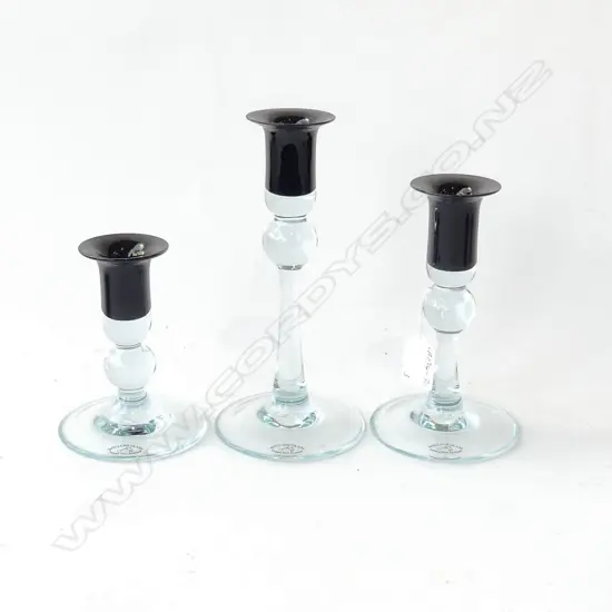 3 NZ HOGLUND GLASS GRADUATING CANDLE STICKS H130-205MM