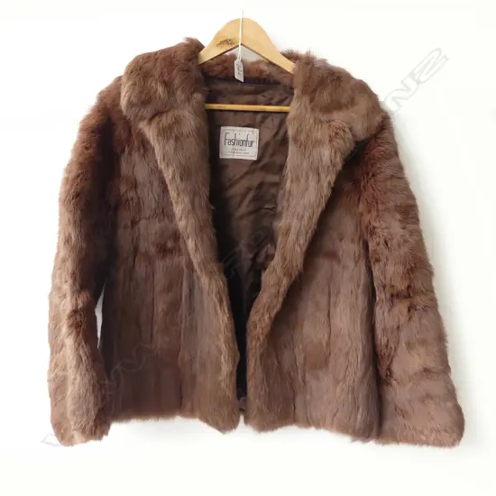 FUR STOLE, CAPE & JACKET + LOOSE TAILS & 2 PURSES