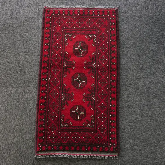 SMALL HANDWOVEN TURKMAN RUG, 1000 x 530mm