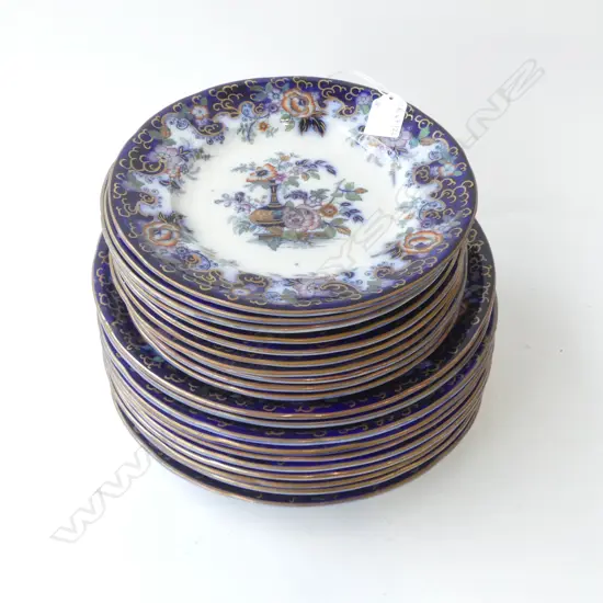 20 VICTORIAN DAVENPORT PLATES; 10x 270mm dia, 10x 225mm dia