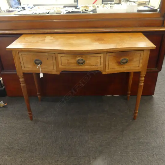 SHERATON STYLE BOW FRONT MAHOGANY HALL TABLE 1070x455x730mm