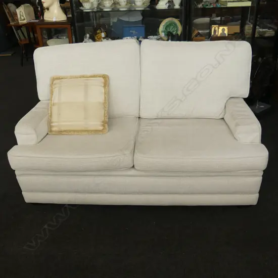 ITALIAN WHITE SOFA 1380x900x950mm