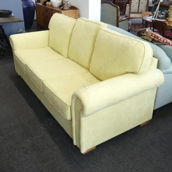 YELLOW SOFA 3 SEATER 2300x900x750mm