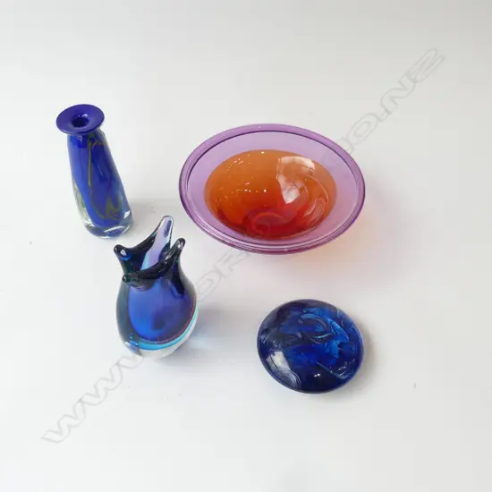 4 PCES ART GLASS INCL. HOGLUND BOWL 195mm dia