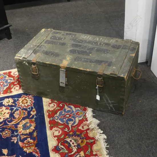 VINTAGE WOODEN TRUNK 745x430x325mm + 2 SPIRIT LEVELS 