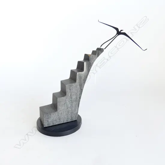 STONE STAIRCASE & BIRD SCULPTURE H.270mm