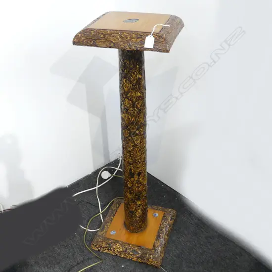 NZ VINTAGE PUNGA STAND with paua shell highlights H.980mm