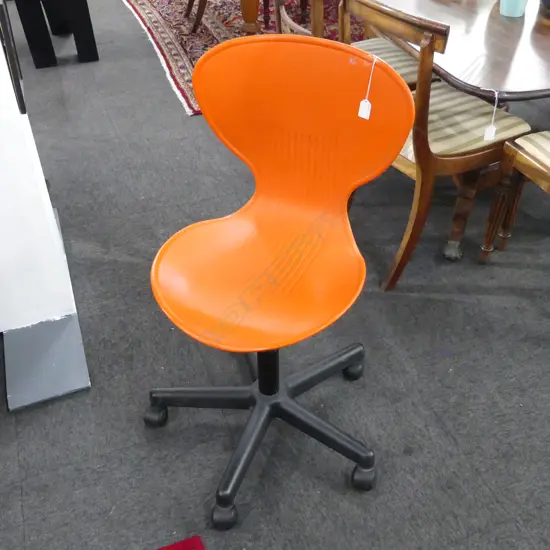 ITALIAN 'ECHO' ORANGE OFFICE CHAIR