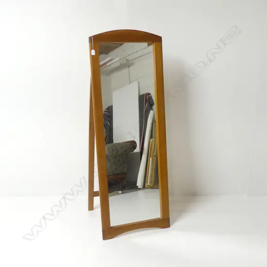 FULL LENGTH DRESSING MIRROR