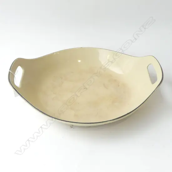LG AGA ENAMELLED CAST IRON HANDLED DISH 360x425mm