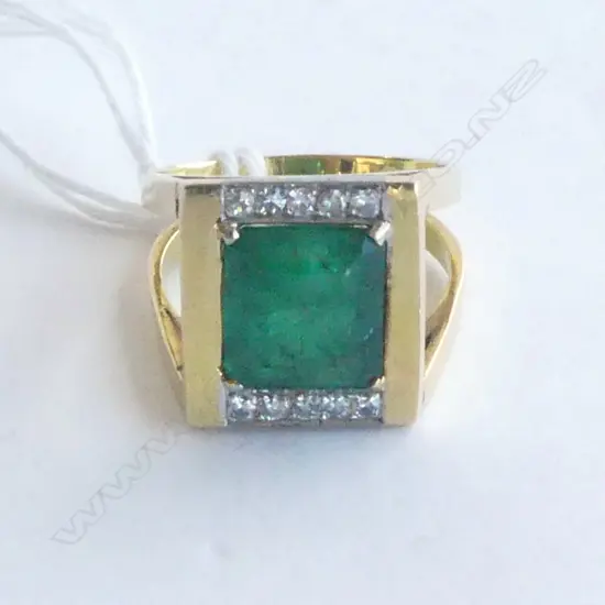 18CT YG EMERALD & DIAMOND RING SIZE O 7.95gms RV $5500
