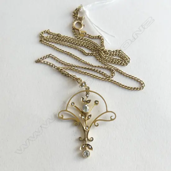 9CT EDWARDIAN PENDANT NECKLACE 5.6gms