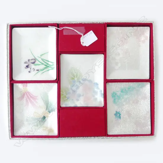 JAPANESE CLOISONNE TUTANKA WIRELESS ENAMEL SUSHI DISHES IN BOX, L.330MM