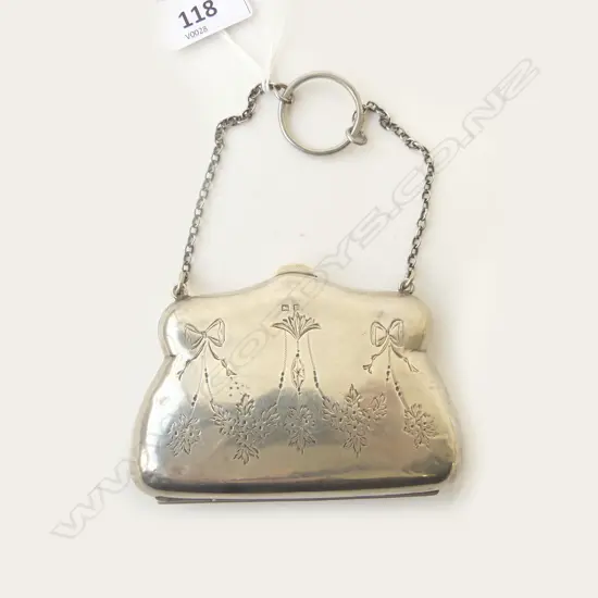 EDW. SILVER PURSE ENGRAVED SWAGS ETC 85gms TOTAL