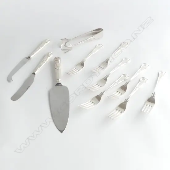 KING'S PATTERN: 3 SILVER HANDLED cheese knife + cake slice + butter knife + 7 silver plate entree forks + tongs