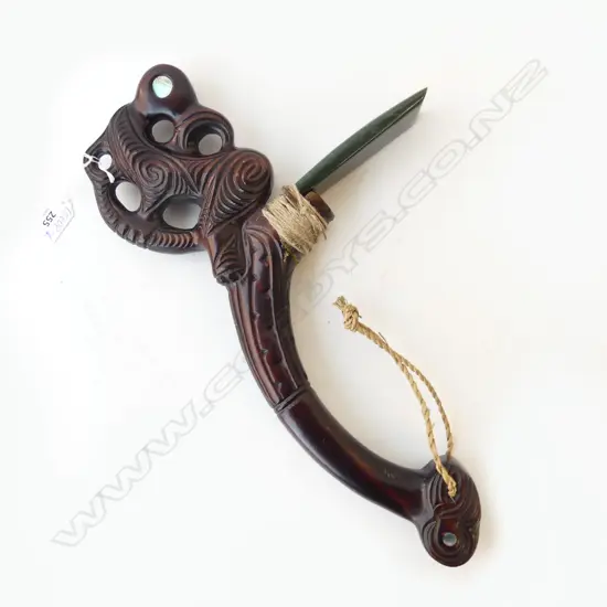 CARVED MAORI 20THC TOKI PUTANGATA WITH NEPHRITE ADZE, L.420mm