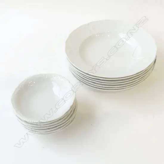 14 ROSENTHAL SANSSOUCI BOWLS – SEVEN LARGE & SEVEN SMALL, D.135MM-220MM