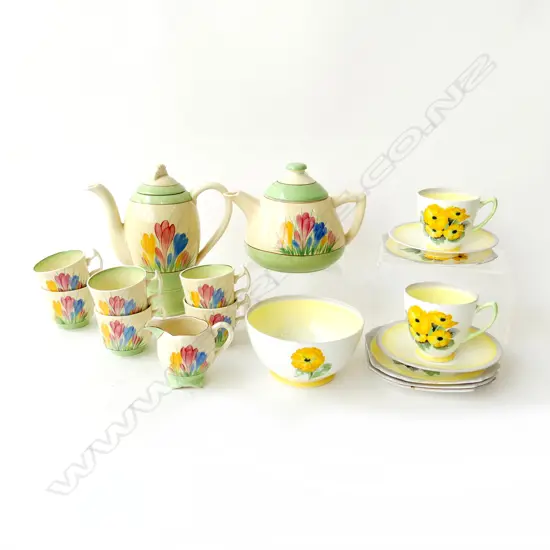 CLARICE CLIFF HONEYGLAZE 'CROCUS' PATTERN - FAULTS + SHELLEY PART SET hairlines