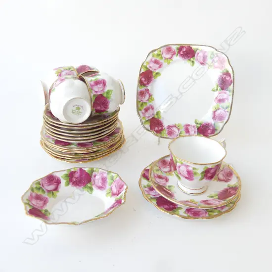 ROYAL ALBERT OLD COUNTRY ROSES
