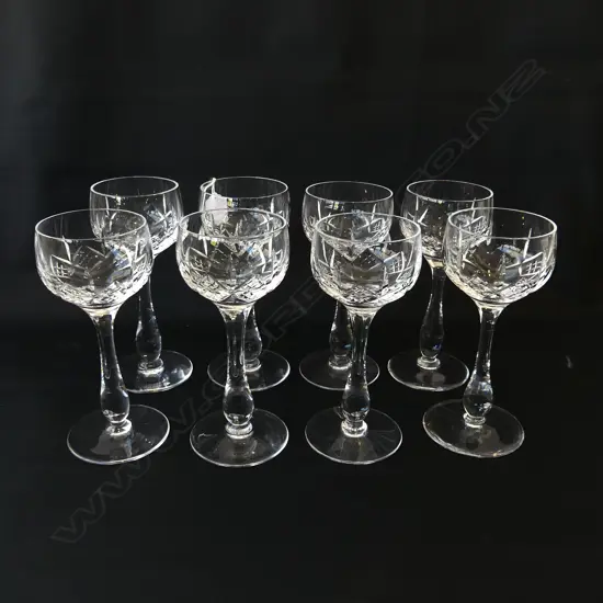SET OF 8 STUART CUT CRYSTAL WINE GLASSES ‘GLENGARRY’ PATTERN, BASE ETCHED ‘STUART ENGLAND’, H.180MM