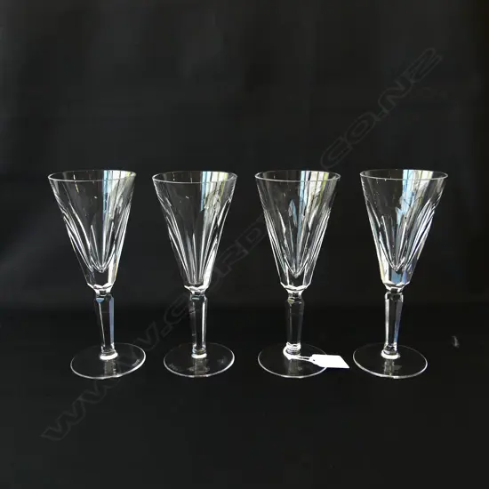 4 SHEILA PAT WATERFORD CHAMPAGNE FLUTES H180MM (1 AF chip to rim)