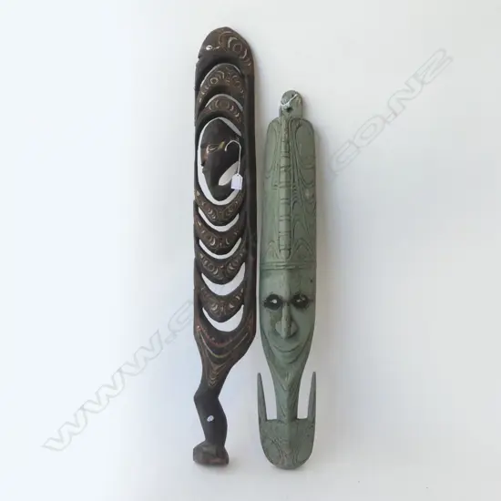 PNG CARVED FOOD HOOK L860 & STANDING CARVING L990MM