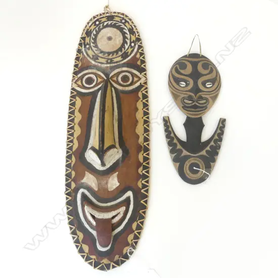 PNG CARVED WOOD WALL MASK L660MM & SMALL WOOD CARVED FOOD HOOK L360MM