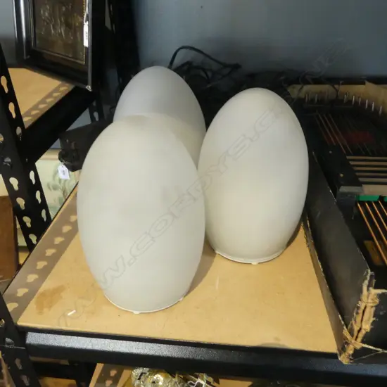 3 FROSTED GLASS TABLE LAMPS H.180mm