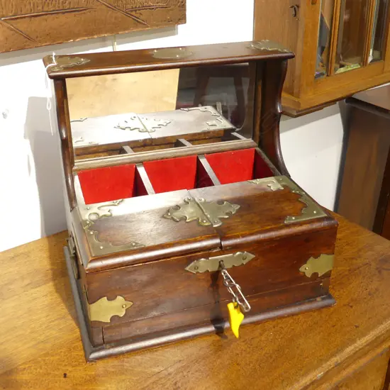 OAK TANTALUS w. KEY 350x265x325mm