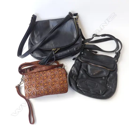 3 LEATHER HANDBAGS; KOMPANERO / TUSCANY LEATHER / STITCH & HIDE