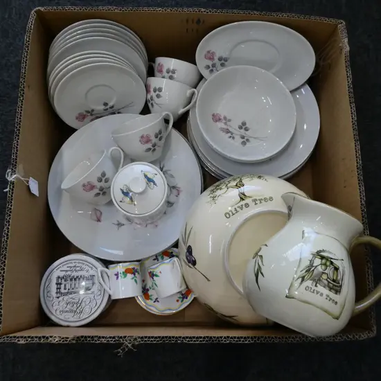 ROYAL DOULTON PILLAR ROSE PART DINNER SET, WEDGWOOD PETER RABBIT JAR, OLIVES JUG & BASIN